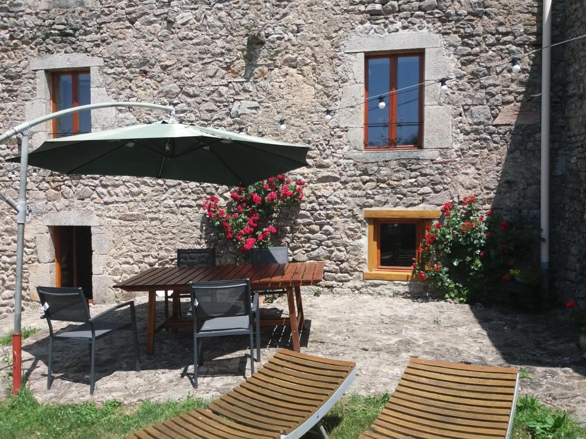 Domaine Le Sauzet Bed and Breakfast Saint-Germain-l'Herm Exteriör bild