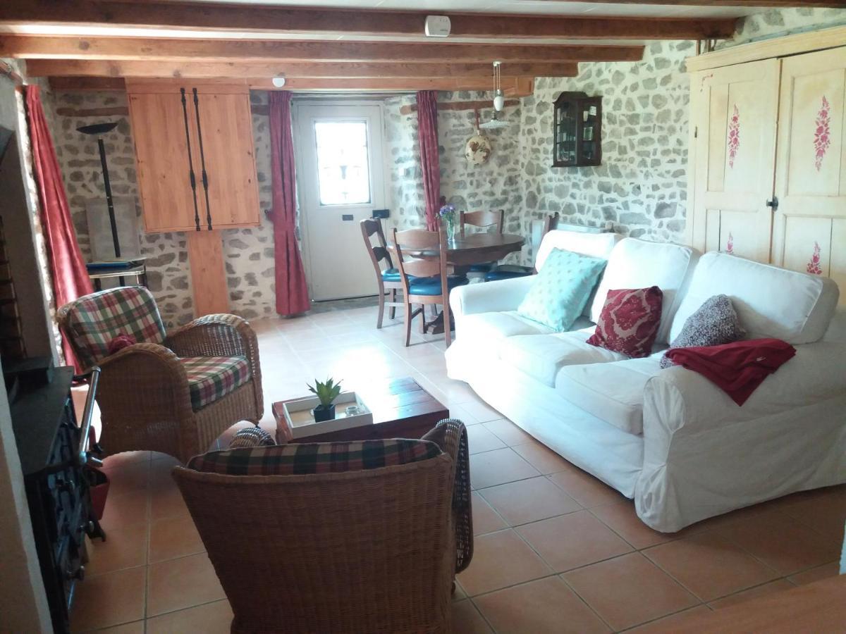 Domaine Le Sauzet Bed and Breakfast Saint-Germain-l'Herm Exteriör bild